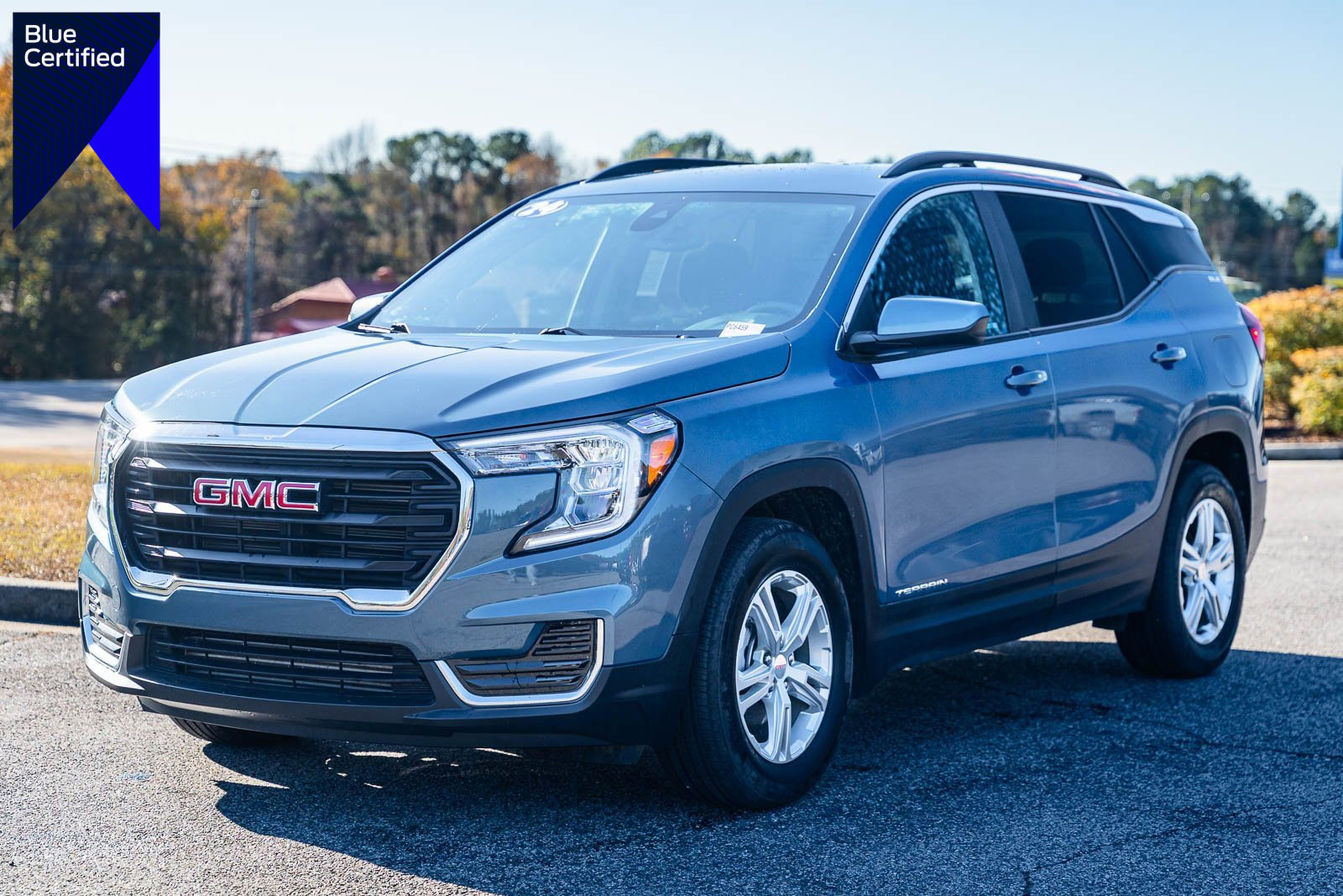 Used 2024 GMC Terrain SLE w/ Driver Convenience Package