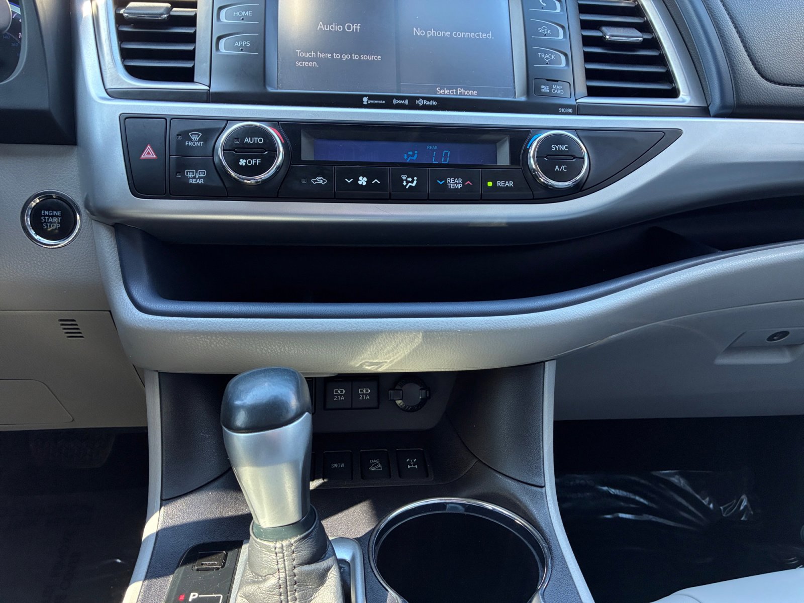 Used 2018 Toyota Highlander XLE image 28