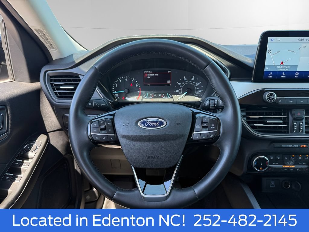 Certified 2022 Ford Escape SE w/ SE Sport Appearance Package FWD image 13