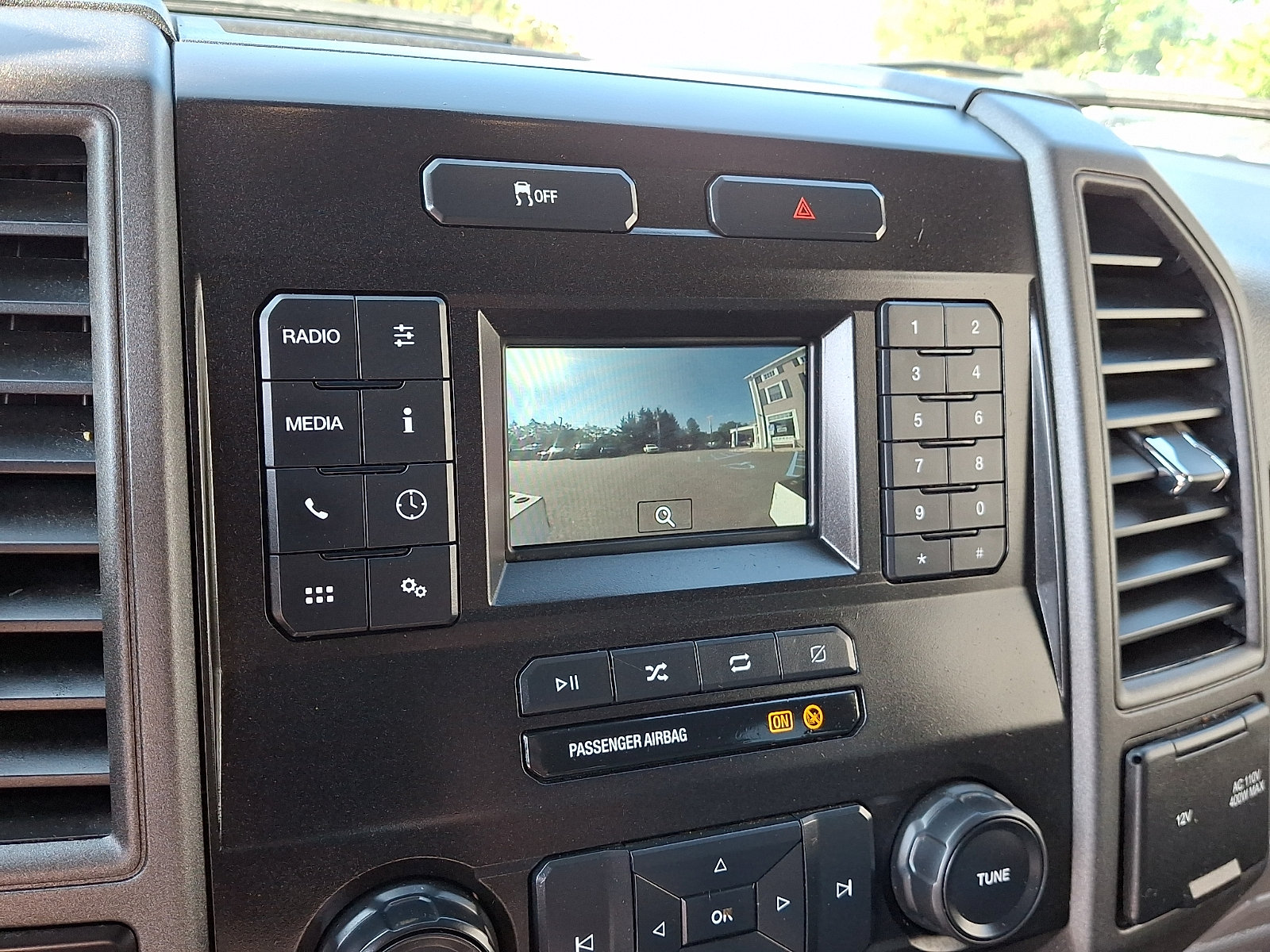 Certified 2022 Ford F250 XL w/ Power Equipment Group AWD/4WD image 18