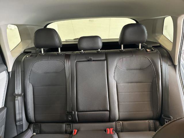 Used 2024 Volkswagen Taos SE image 11