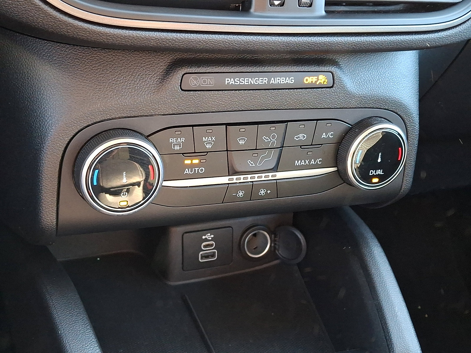 Certified 2025 Ford Escape Active AWD/4WD image 18