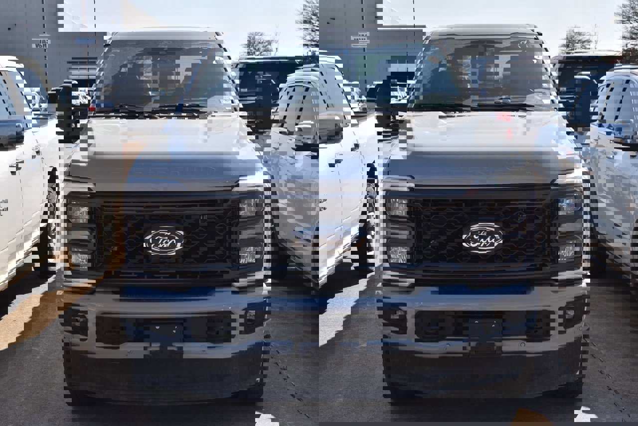 Certified 2024 Ford F350 Lariat w/ Lariat Ultimate Package image 3