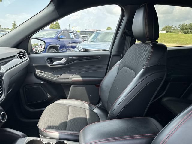 Certified 2025 Ford Escape ST-Line FWD image 15