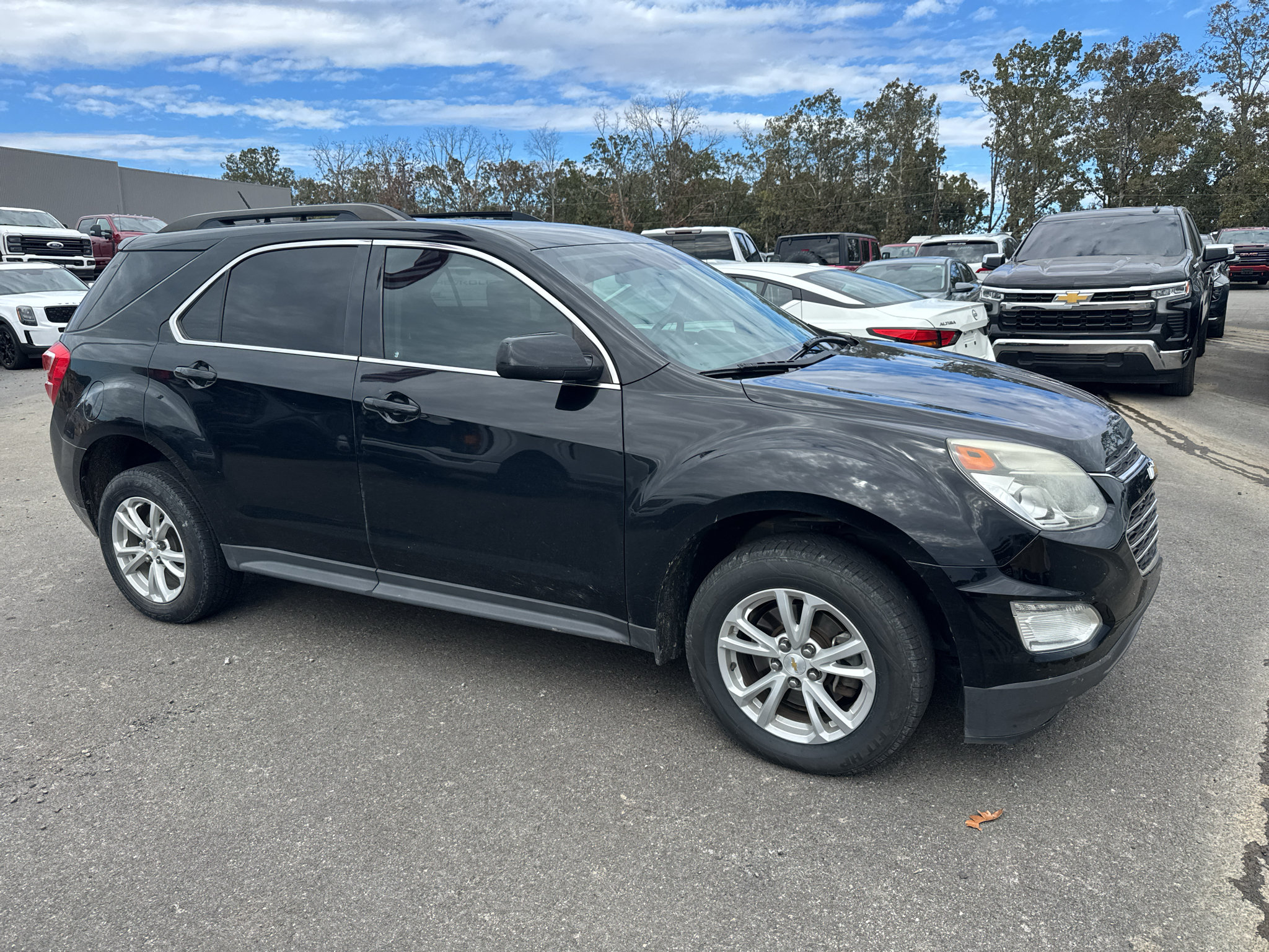 Used 2017 Chevrolet Equinox LT w/ Convenience Package FWD image 5