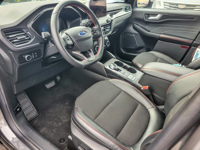 Certified 2025 Ford Escape ST-Line image 11