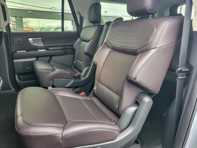 Certified 2025 Ford Expedition Max Platinum w/ Platinum Ultimate Package image 16