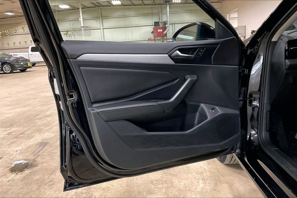 Used 2025 Volkswagen Jetta S FWD image 21