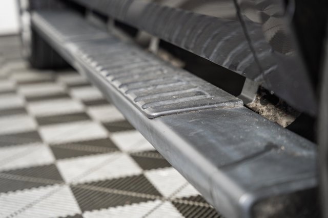 Used 2017 Chevrolet Suburban LT image 19