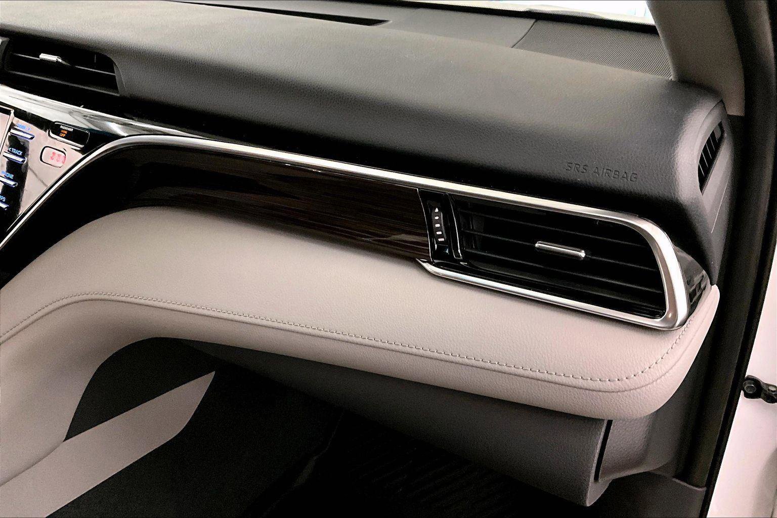 Used 2018 Toyota Camry LE image 15