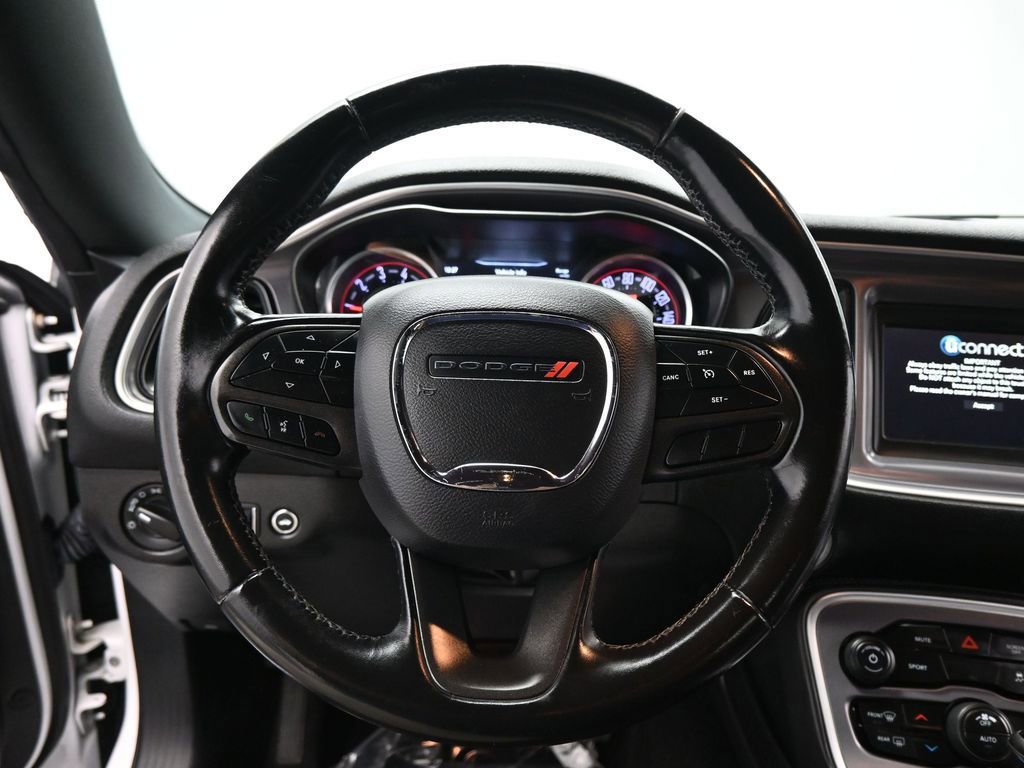 Used 2020 Dodge Challenger SXT image 37