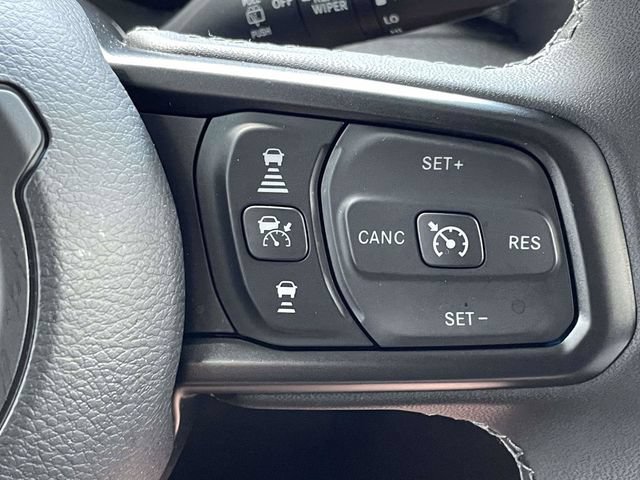 Used 2026 Jeep Wrangler Sport AWD/4WD image 17