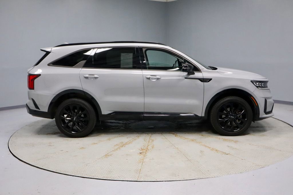 Used 2023 Kia Sorento SX AWD/4WD image 6