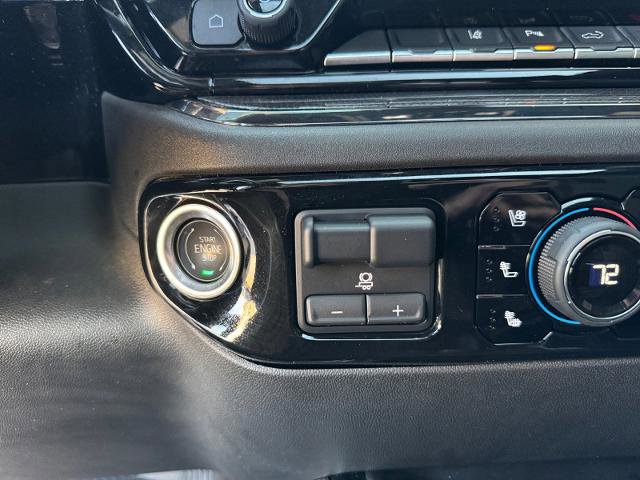 Used 2025 Chevrolet Silverado 2500 ZR2 w/ Technology Package image 24
