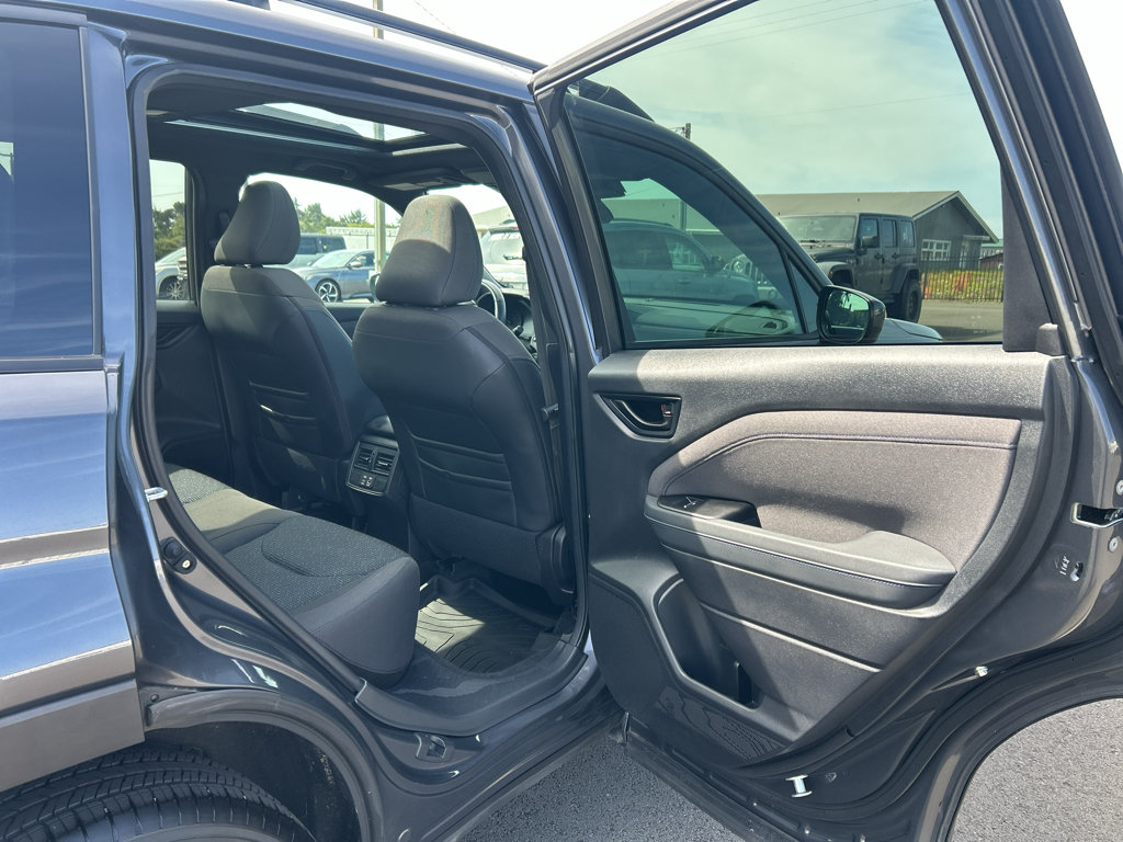 Used 2026 Subaru Forester Premium AWD/4WD image 31