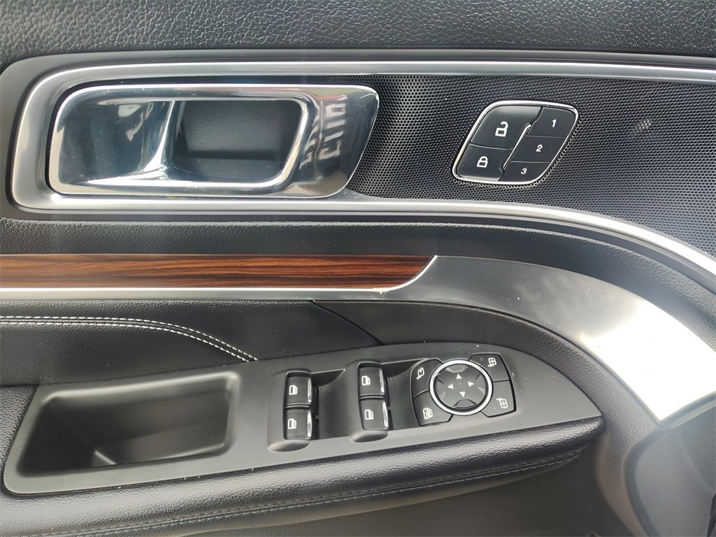 Certified 2017 Ford Explorer Limited image 14