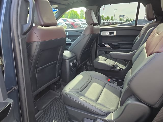 Certified 2023 Ford Explorer Platinum w/ Technology Package AWD/4WD image 28