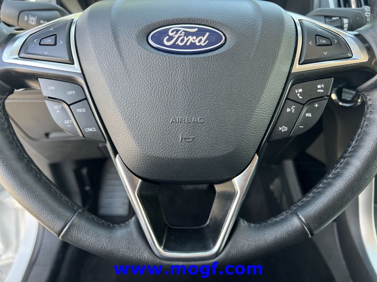 Certified 2024 Ford Edge SEL AWD/4WD image 12