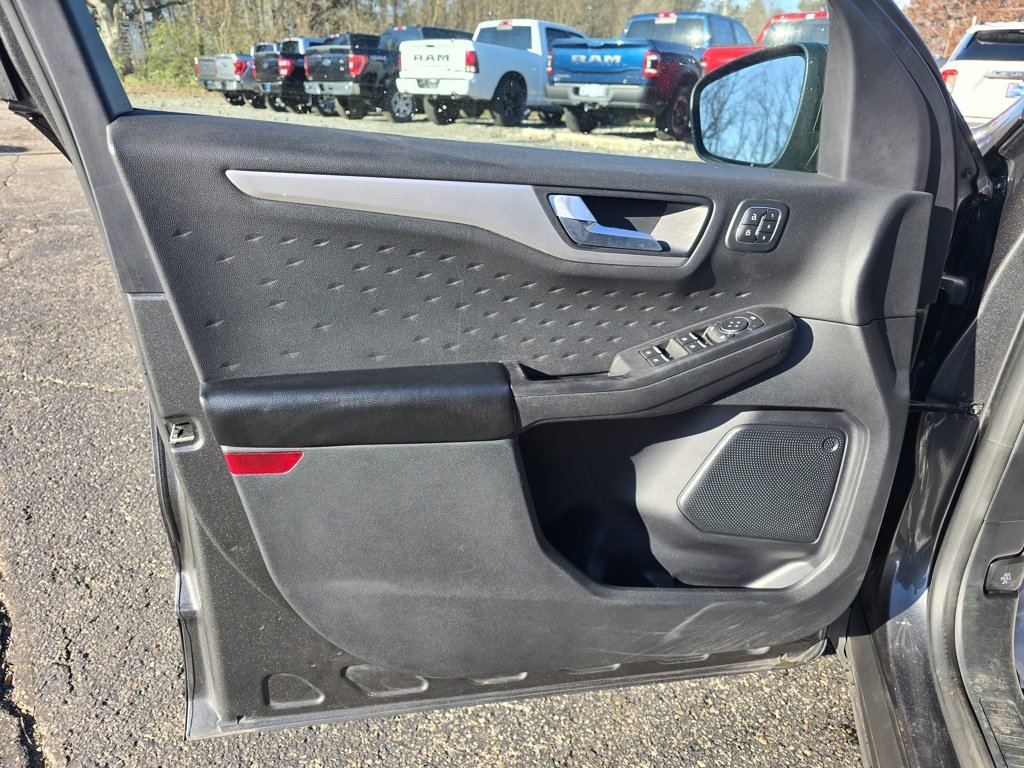 Certified 2020 Ford Escape SEL image 13