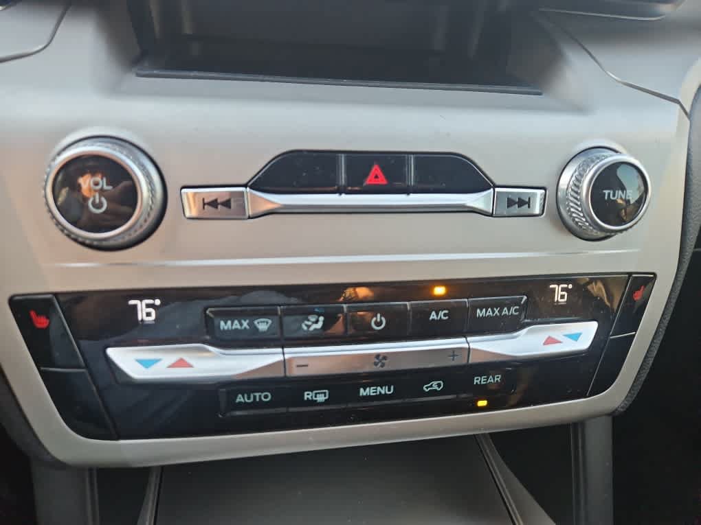 Certified 2021 Ford Explorer XLT RWD image 18