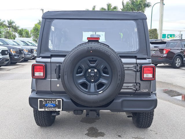 Used 2022 Jeep Wrangler Sport image 3