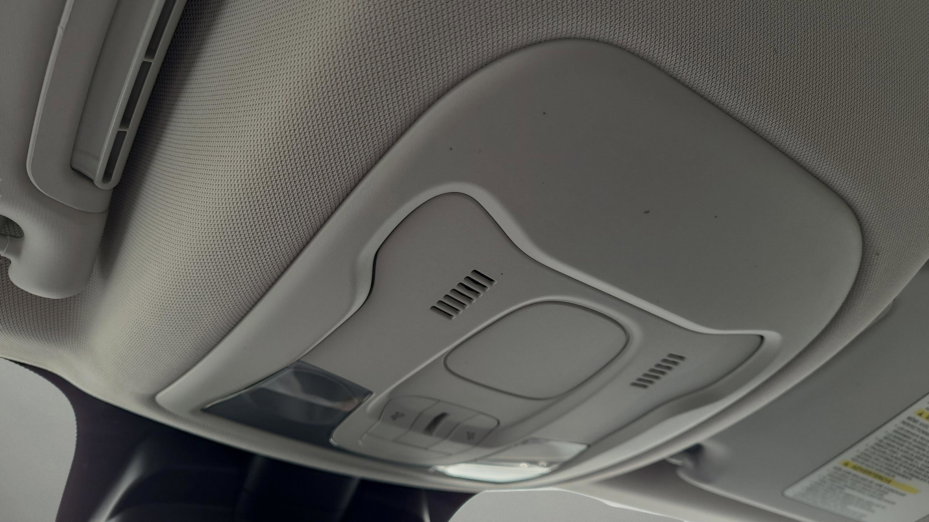 Used 2017 Jeep Renegade Latitude w/ Safety & Security Group image 26