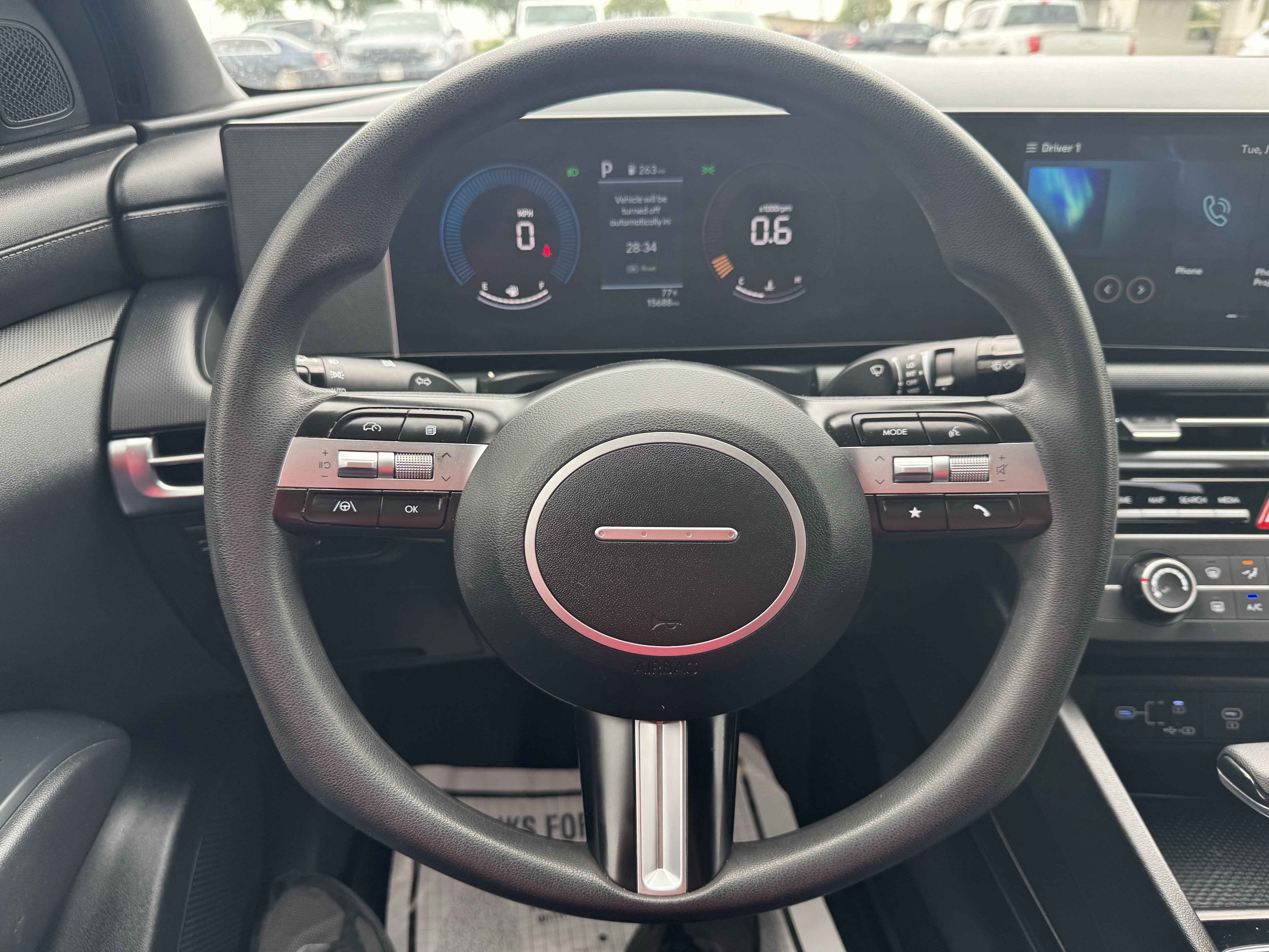 Used 2025 Hyundai Santa Cruz SE FWD image 8