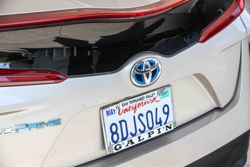 Used 2017 Toyota Prius Prime Premium w/ Carpet Mat Package FWD image 8