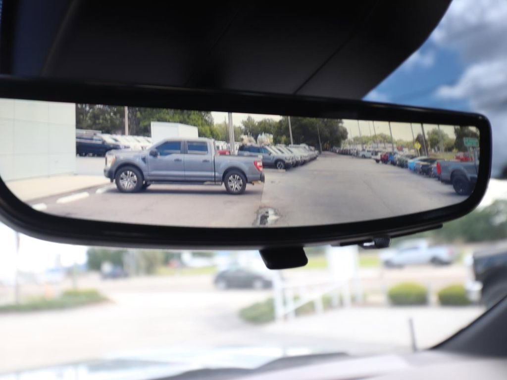 Used 2025 GMC Sierra 1500 AT4 w/ AT4 Premium Package AWD/4WD image 6