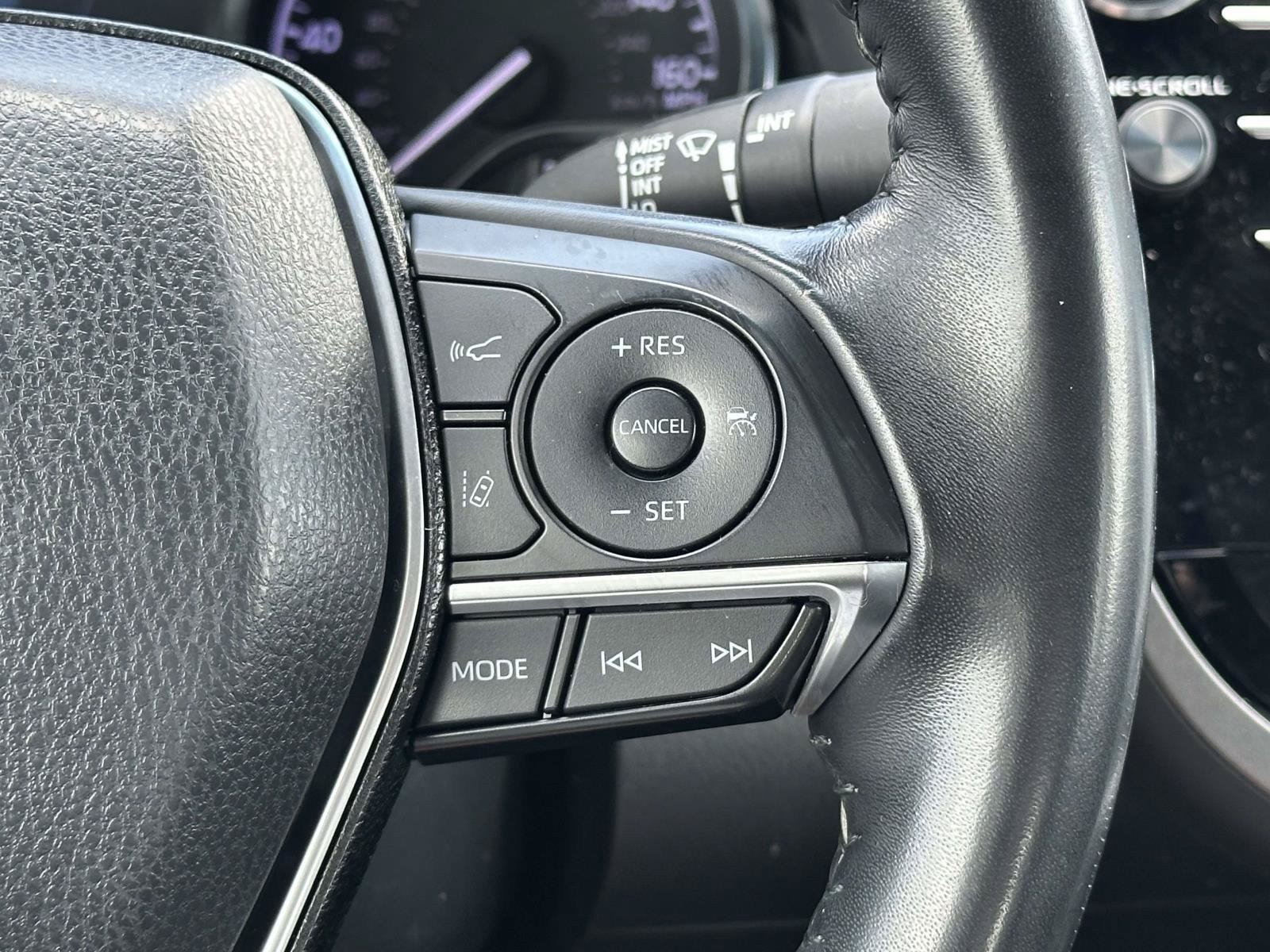 Used 2018 Toyota Camry XLE FWD image 22