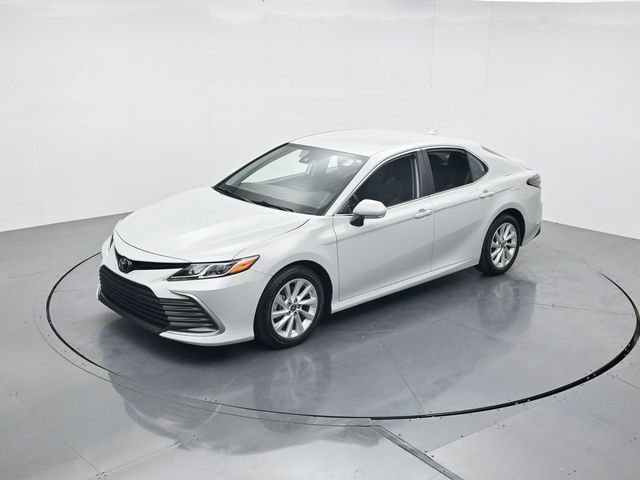 Used 2024 Toyota Camry LE w/ Convenience Package image 39