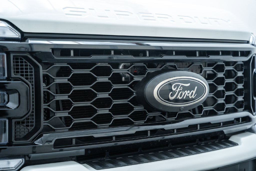 Certified 2026 Ford F250 Lariat w/ Tremor Off-Road Package AWD/4WD image 12