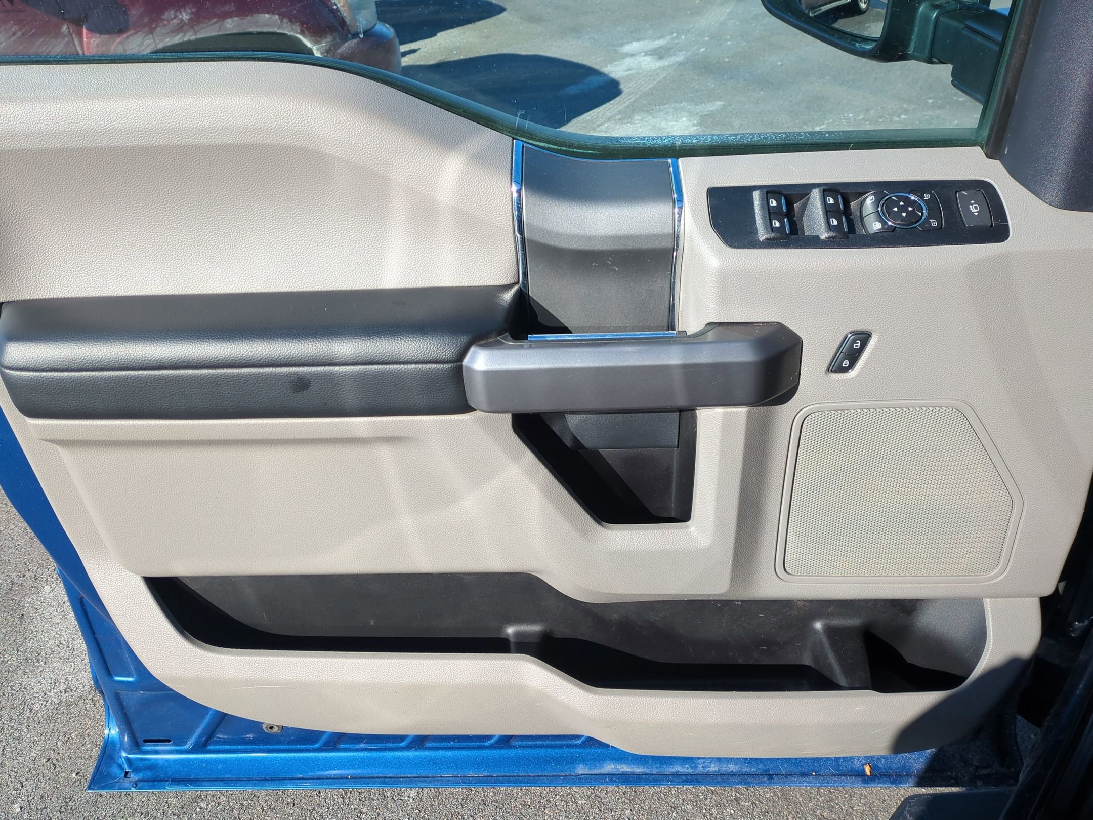 Certified 2022 Ford F250 XLT w/ XLT Premium Package image 6