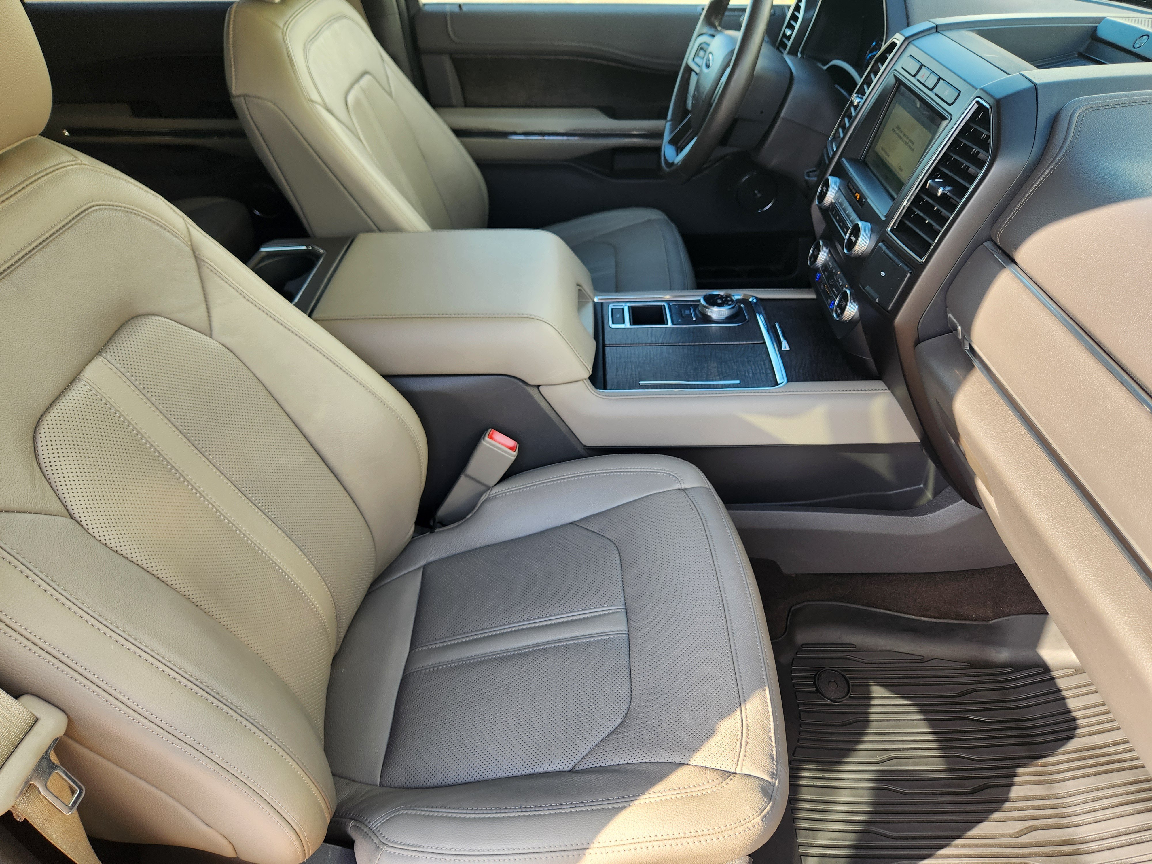 Certified 2019 Ford Expedition Limited w/ Driver Assistance Package RWD image 10