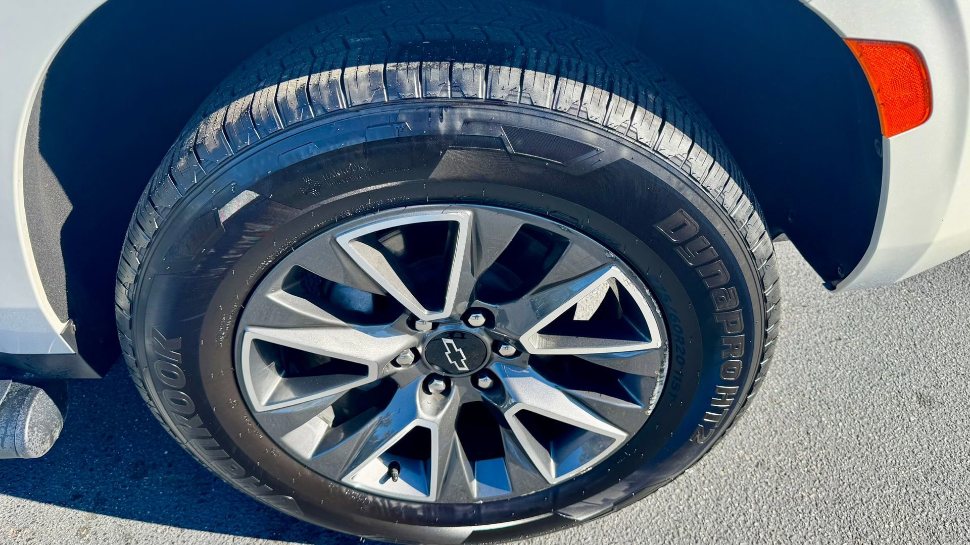 Used 2024 Chevrolet Tahoe Z71 w/ Luxury Package image 5