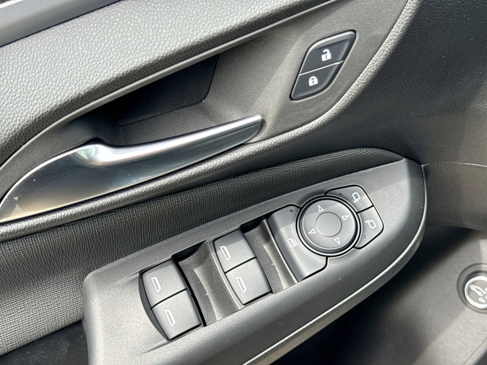 Used 2024 Buick Envista Preferred w/ Convenience I Package FWD image 20