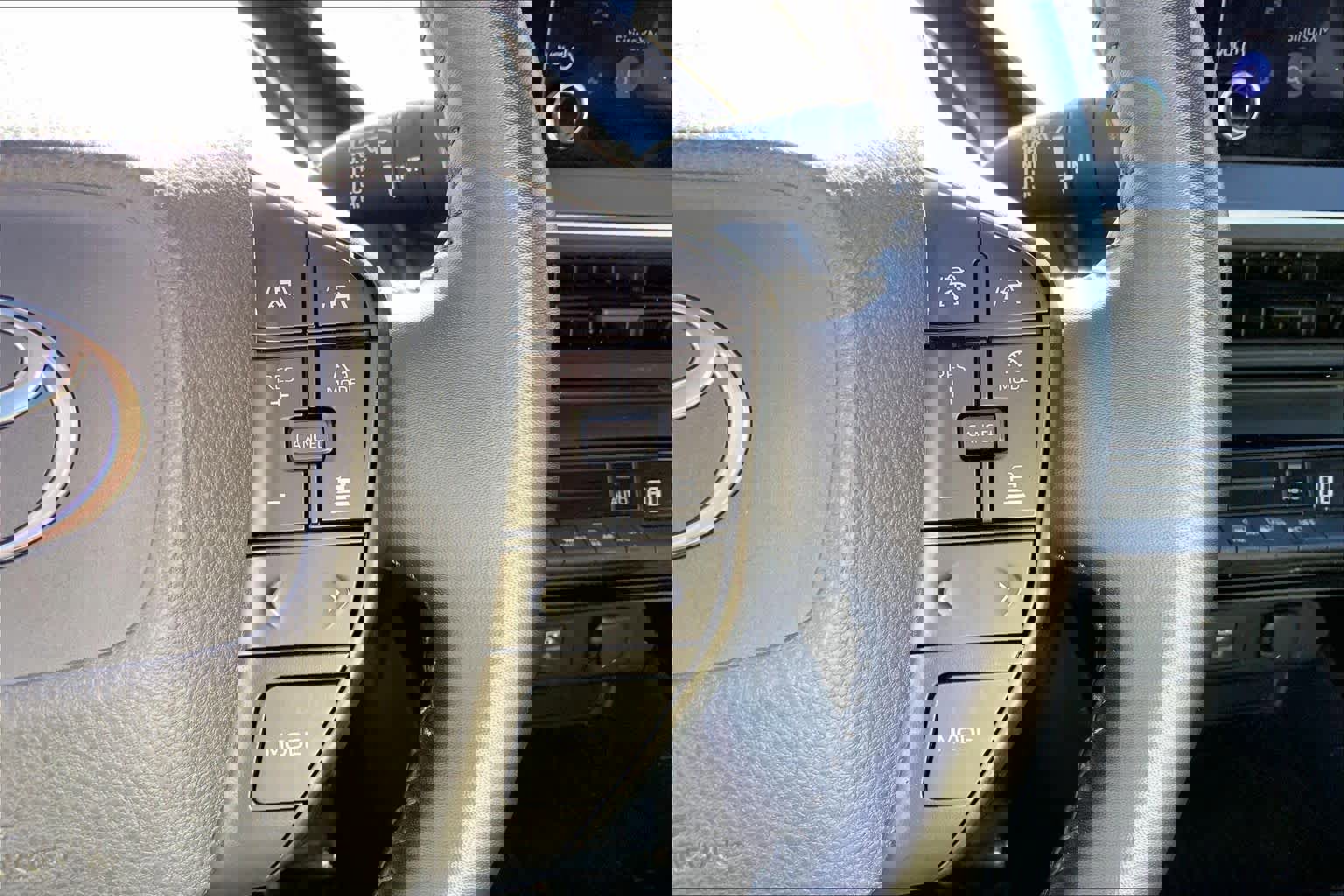 Used 2023 Toyota Prius LE image 22