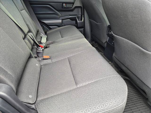 Used 2025 Toyota 4Runner SR5 AWD/4WD image 18