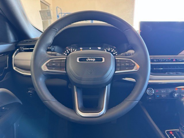 Used 2023 Jeep Compass Limited AWD/4WD image 14