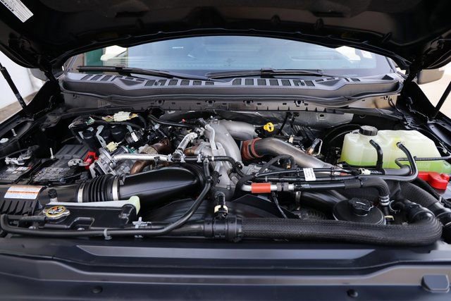 Certified 2025 Ford F250 Platinum image 31