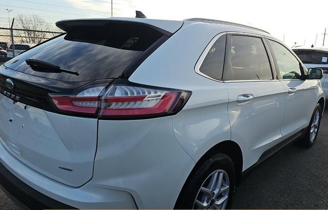 Certified 2022 Ford Edge SEL w/ Convenience Package image 2