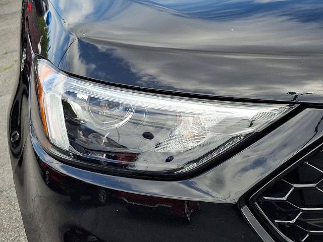 Certified 2022 Ford Edge ST w/ Cargo Accessory Package AWD/4WD image 9