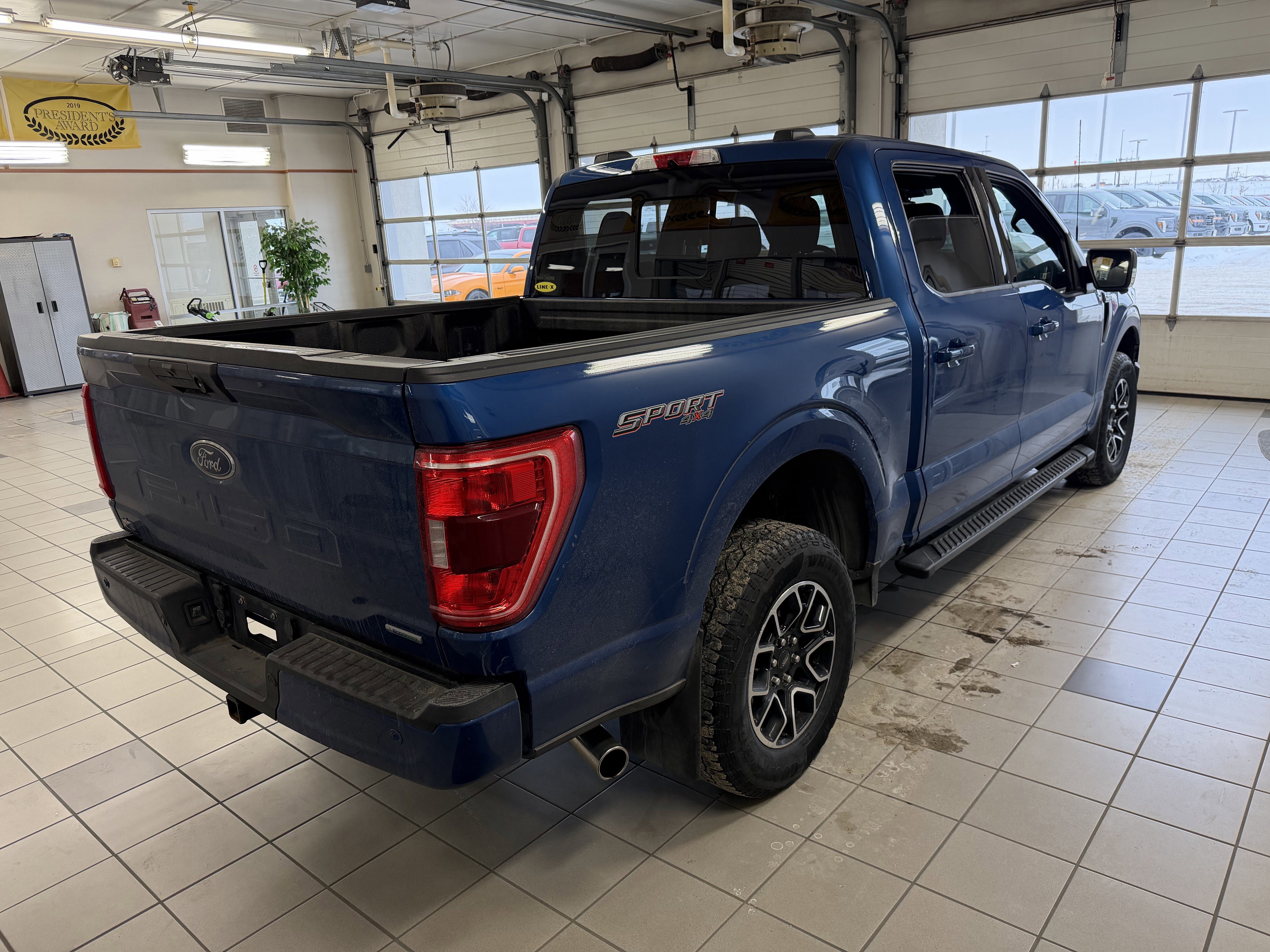 Certified 2022 Ford F150 XLT w/ Equipment Group 301A Mid image 3