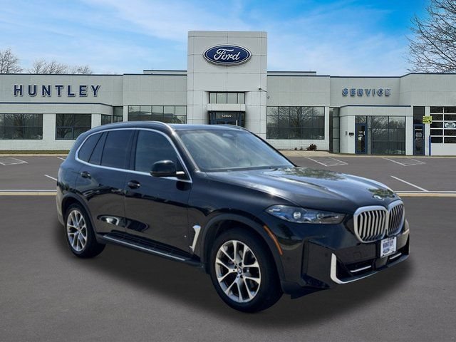 Used 2024 BMW X5 xDrive40i AWD/4WD image 3