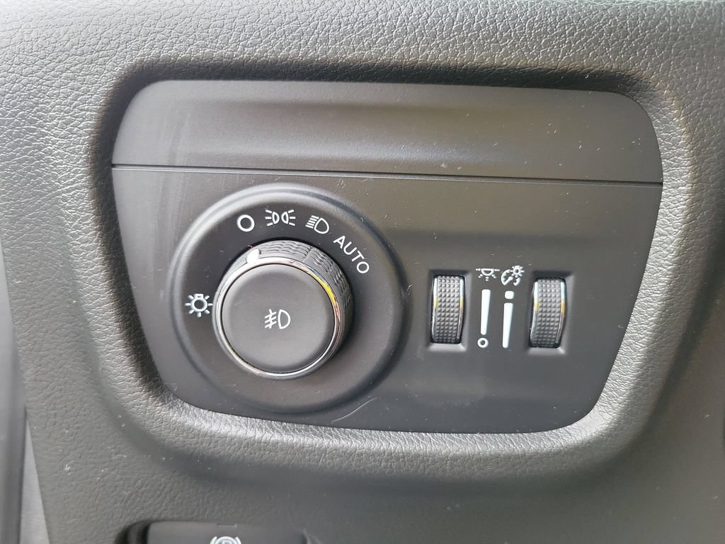 Used 2023 Jeep Grand Cherokee L Overland AWD/4WD image 24