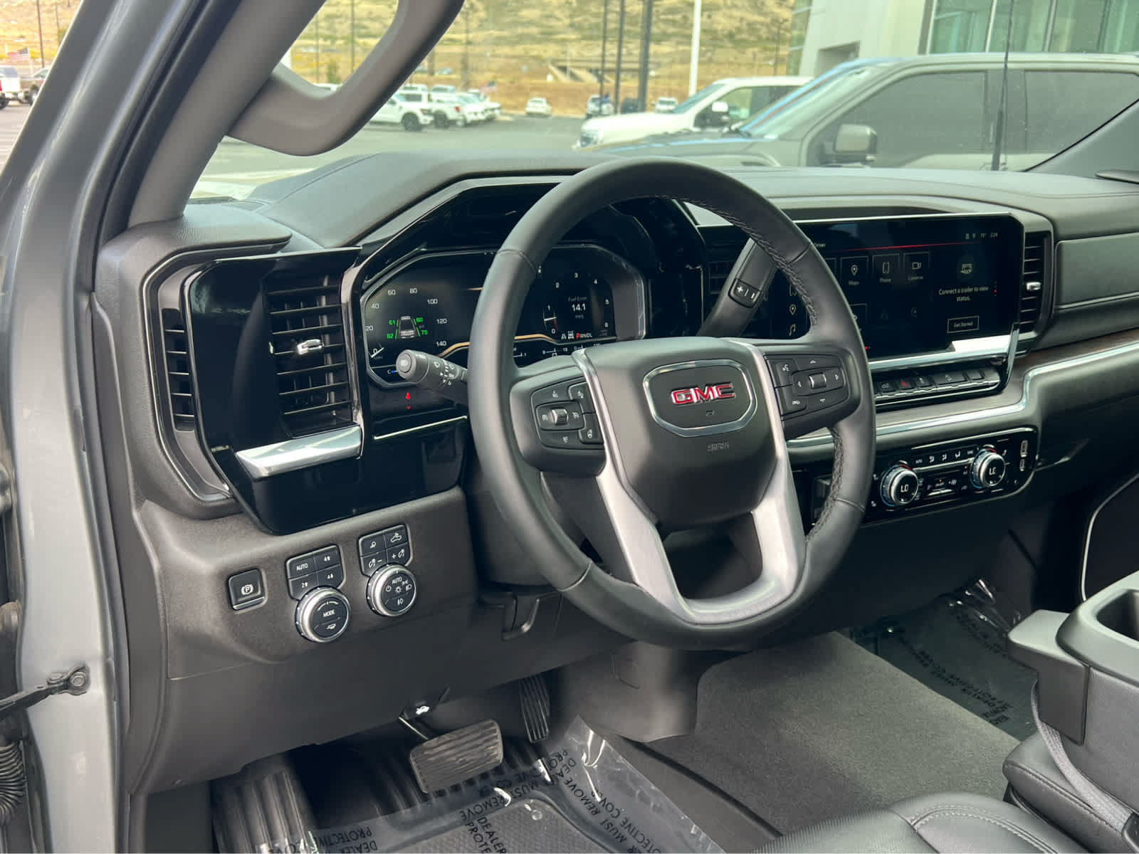 Used 2025 GMC Sierra 3500 SLT AWD/4WD image 27
