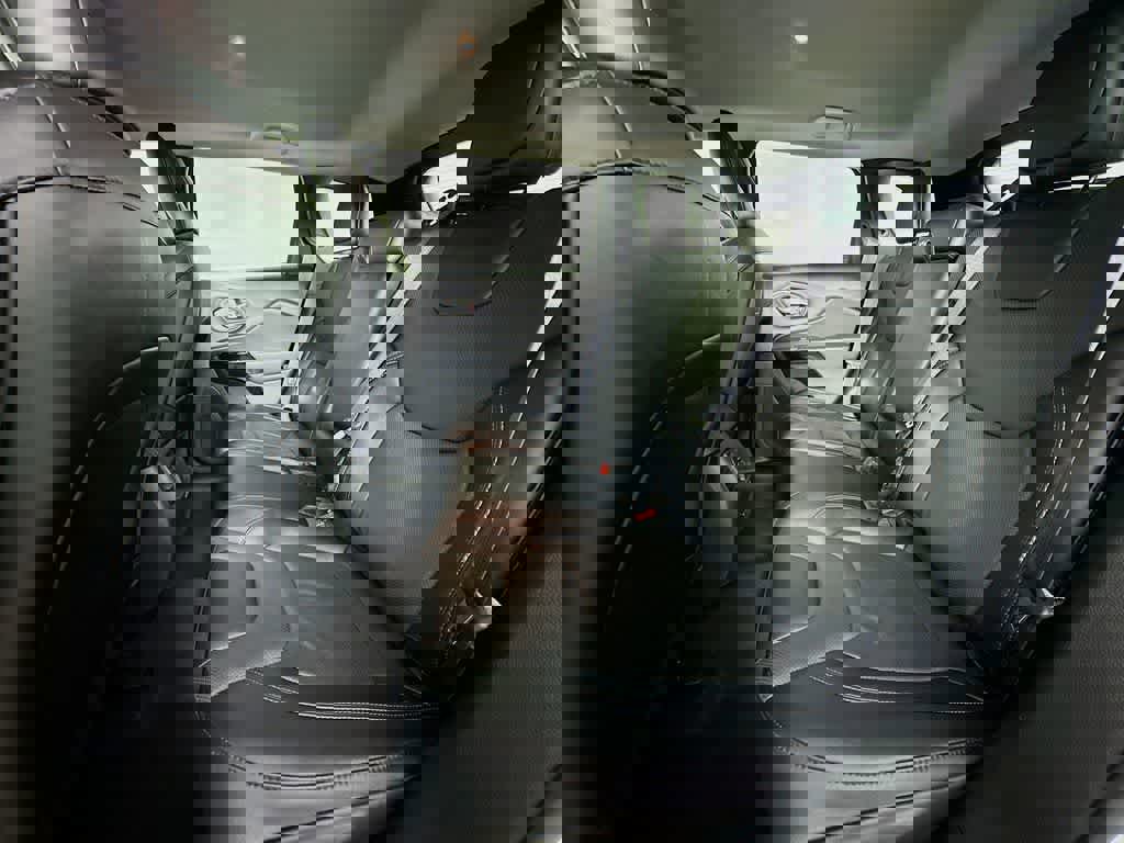 Used 2023 Jeep Cherokee Altitude Lux image 17