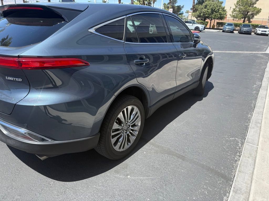 Used 2024 Toyota Venza Limited AWD/4WD image 2