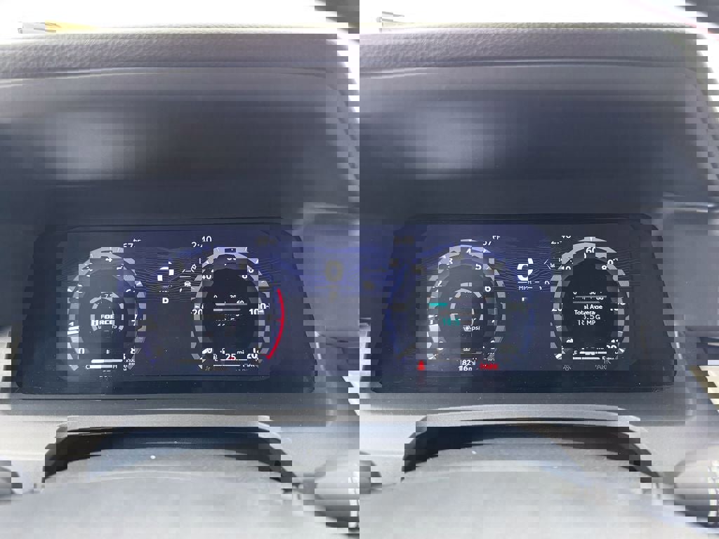 Used 2024 Toyota Tacoma TRD Off-Road AWD/4WD image 31