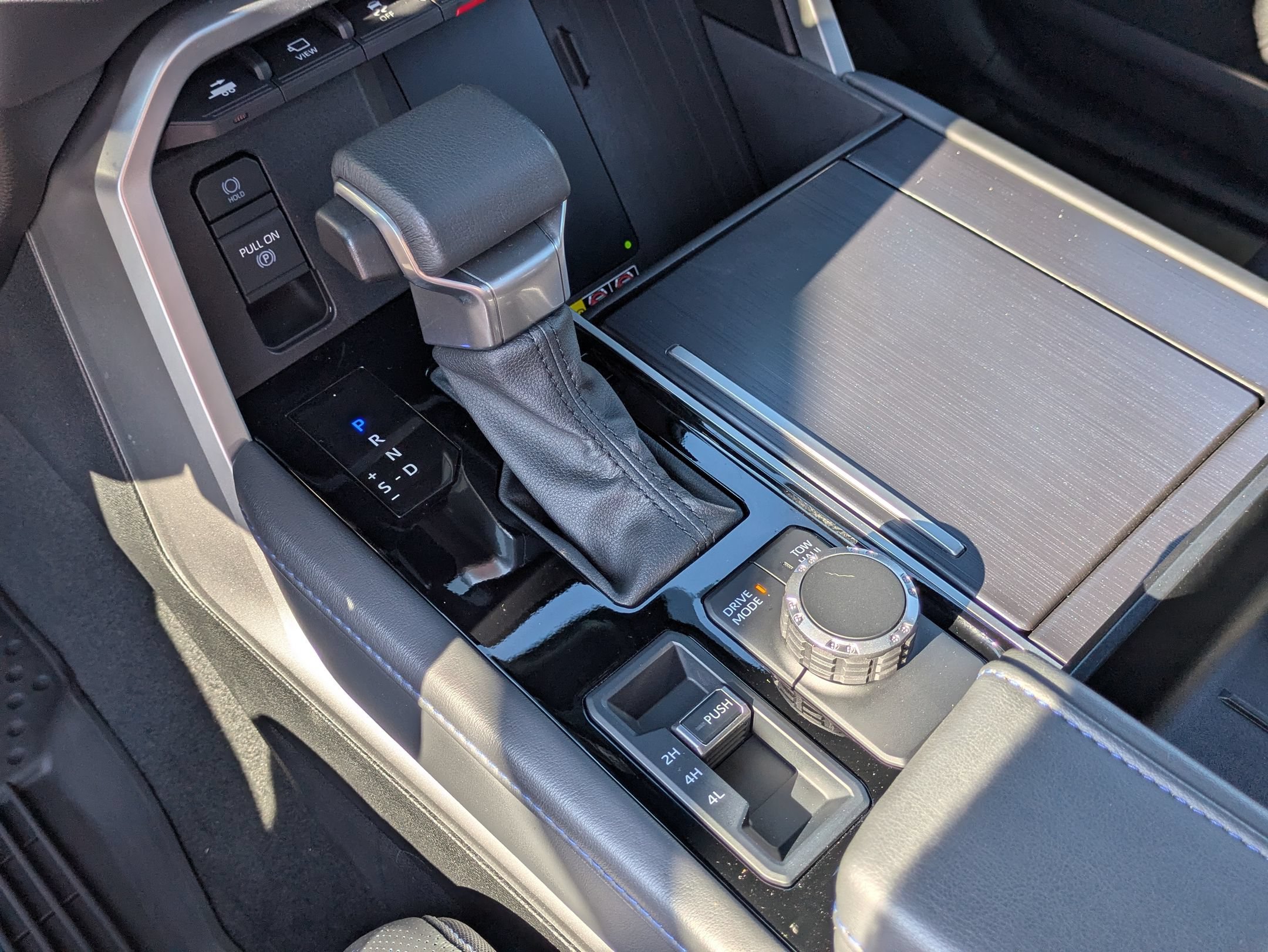 Used 2025 Toyota Tundra Platinum AWD/4WD image 25